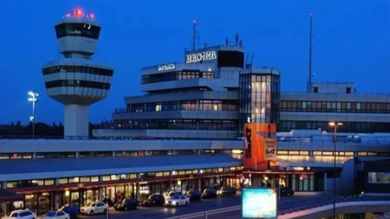 توقف الطيران في برلين.. اضطراب حركـة الرحلات المغادرة بسبـب تدهور حالـة الطقس